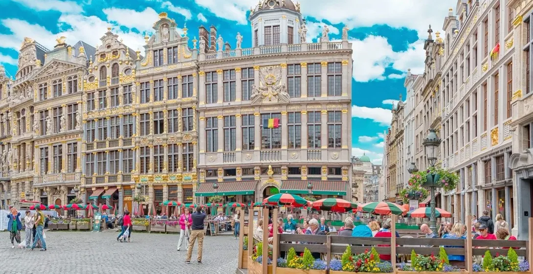 Explore the magnificent Grand Place in Brussels during our historic centre tour.