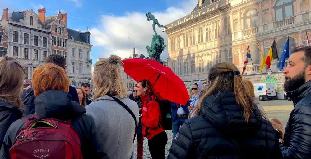 Guided tour in Brussels' Grand Place.