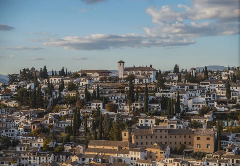 Panoramic view of Granada's Albaicín neighborhood.