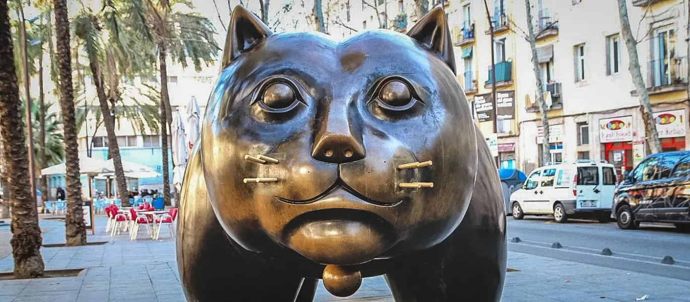 Bronze cat sculpture in Barcelona.