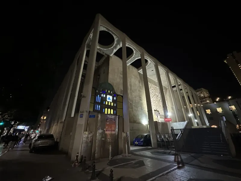 Night view of the impressive Hurva Synagogue in Jerusalem's Old City.